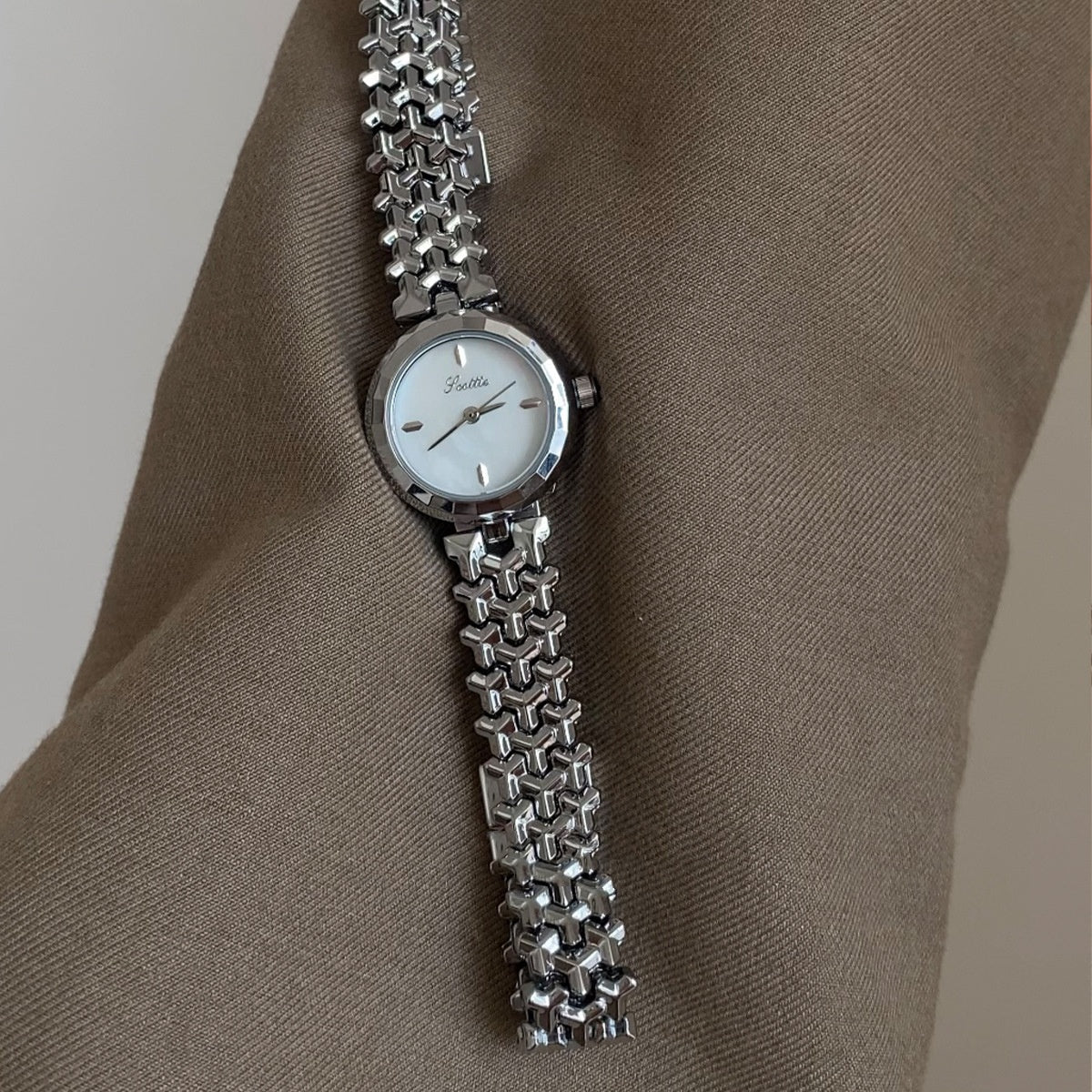 Exquisite Fritillary Face Fashion Temperamental Minority High Sense All-matching